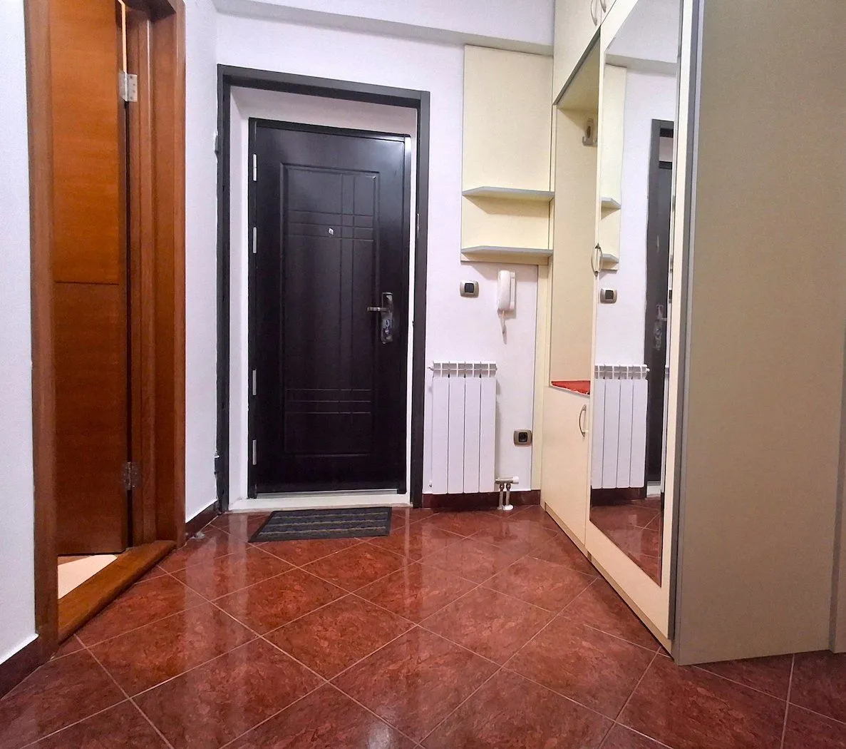 Rent, apartment, 84m², Centar, Podgorica
