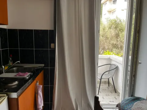 Izdavanje, jednosoban stan, 25m², Rafailovići, Budva - image 12
