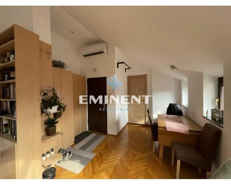 Sale, three bedroom apartment, 64m², Autokomanda, Voždovac Sve Podlokacije