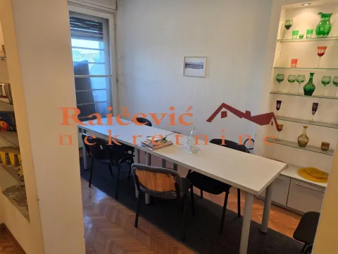 Prodaja, trosoban stan, 87m², Centar, Stara Pazova - image 5