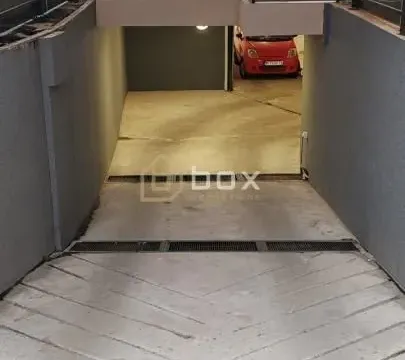 Rent, parking/garage, 10m², Medicinski fakultet, Niš - image 2