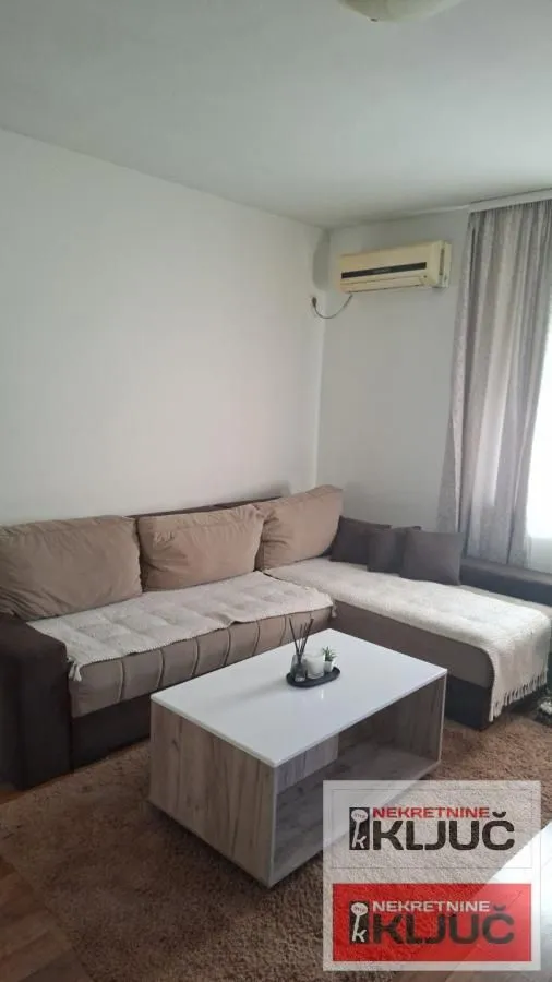 Izdavanje, jednosoban stan, 41m², Bulevar Oslobodjenja, Novi Sad Sve Podlokacije