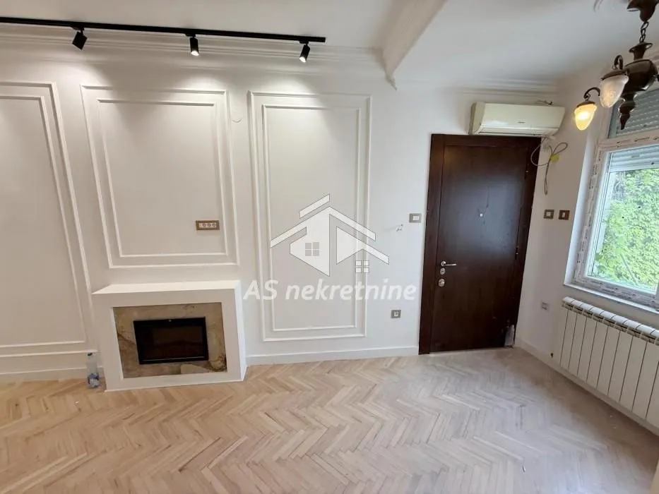 Izdavanje, četvorosoban stan, 87m², Slavija, Vračar Sve Podlokacije