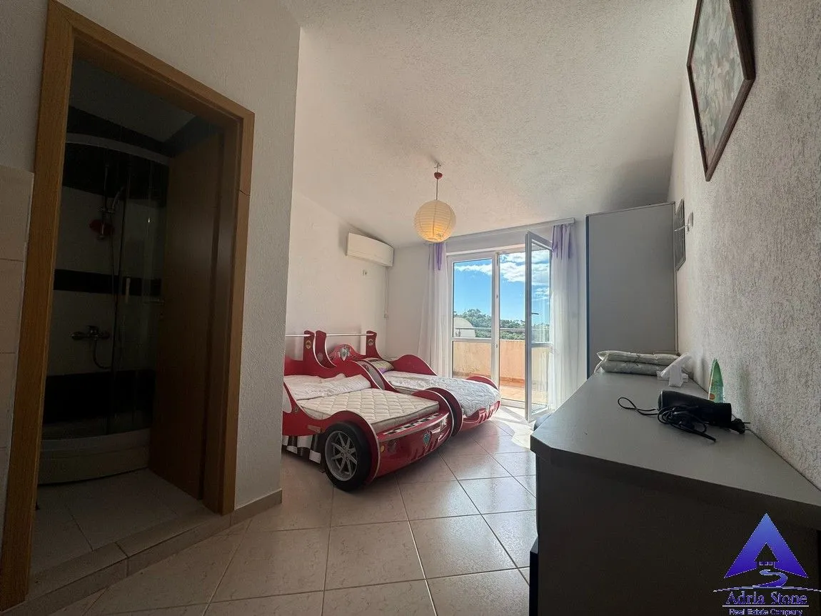 Prodaja, četvorosoban stan, 176m², Petrovac, Budva