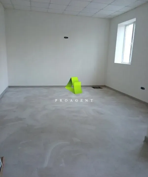 Rent, office space, 326m², Medijana, Niš