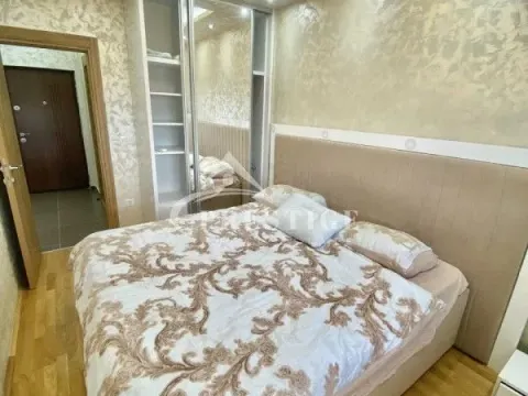 Izdavanje, trosoban stan, 100m², Stari Aerodrom, Podgorica - image 10