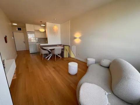 Prodaja, trosoban stan, 79m², Novi Sad, Srbija - image 2