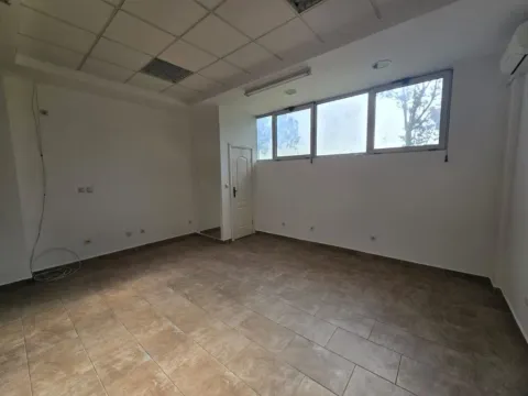 Prodaja, poslovni prostor, 24m², Pobrežje, Podgorica - image 8