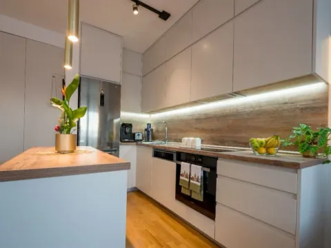 Sale, two bedroom apartment, 63m², Pod Kuk, Tivat - image 6