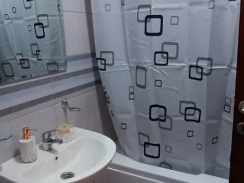 Izdavanje, jednosoban stan, 45m², Tuški Put, Podgorica - image 2