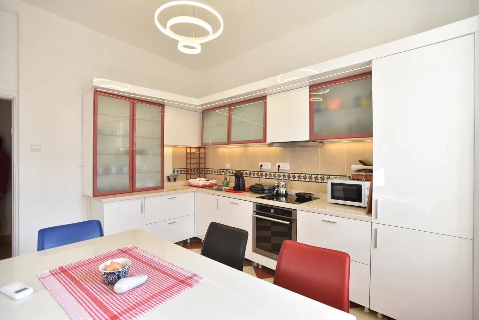 Prodaja, trosoban stan, 86m², Stari Grad, Budva