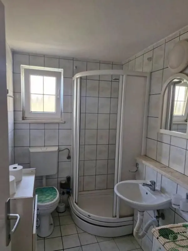 Sale, three bedroom apartment, 76m², Sutomore, Bar