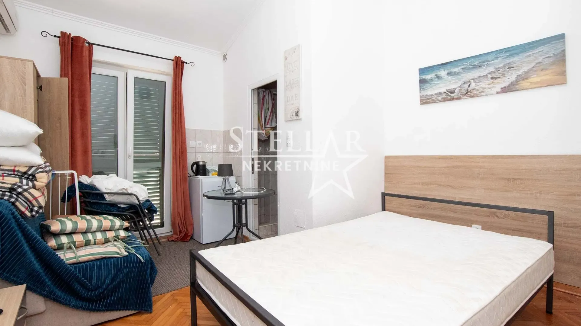 Izdavanje, kuća, 200m², Budva, Crna Gora