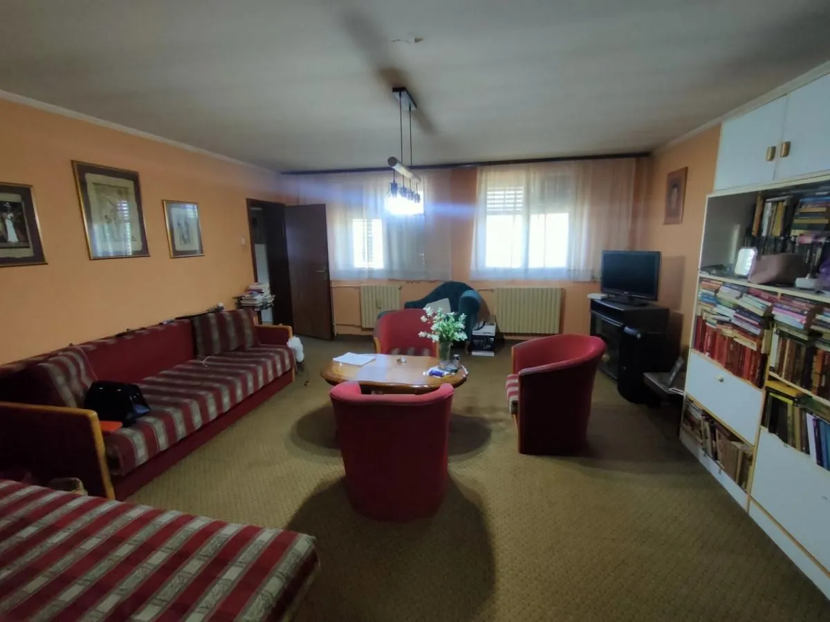 Prodaja, kuća, 198m², Sremska Kamenica, Petrovaradin