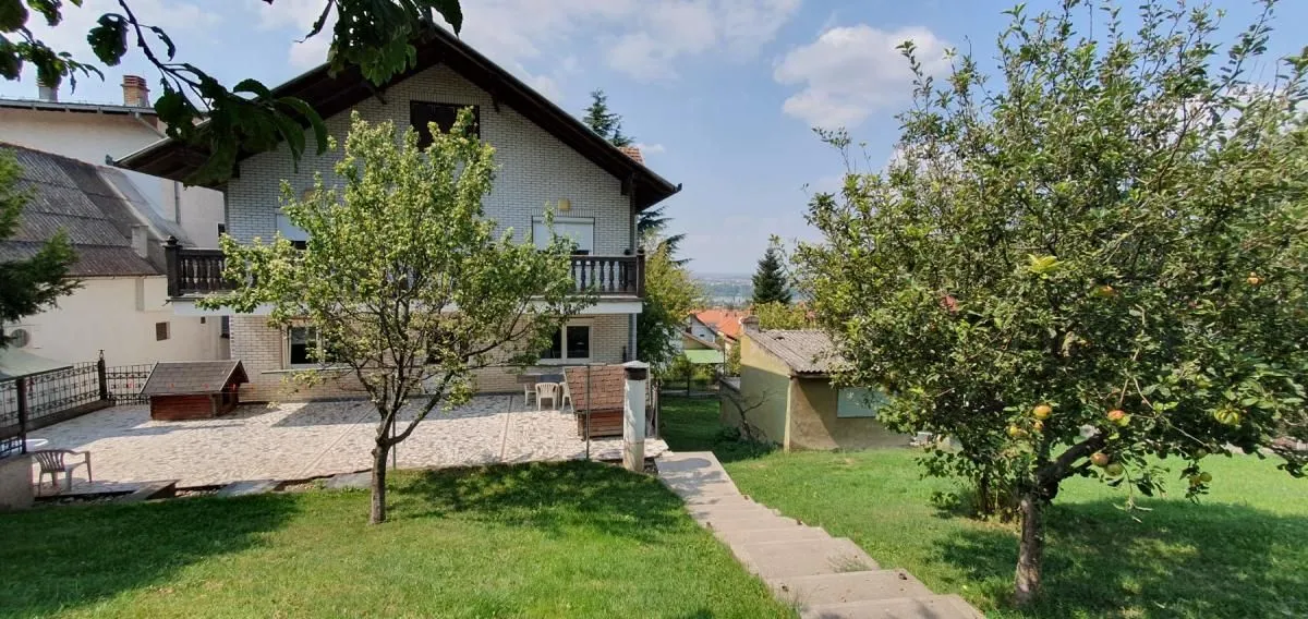 Prodaja, kuća, 600m², Sremska Kamenica, Petrovaradin