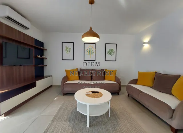 Rent, two bedroom apartment, 70m², Dobrota, Kotor