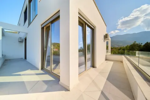 Sale, three bedroom apartment, 115m², Gradiošnica, Tivat - image 4