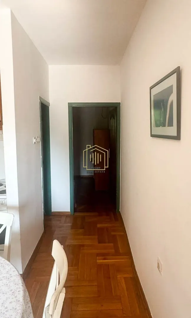 Izdavanje, jednosoban stan, 50m², Stari Aerodrom, Podgorica