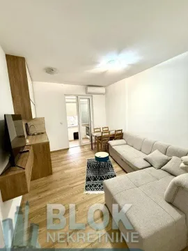 Izdavanje, dvosoban stan, 70m², Centar, Podgorica - image 6