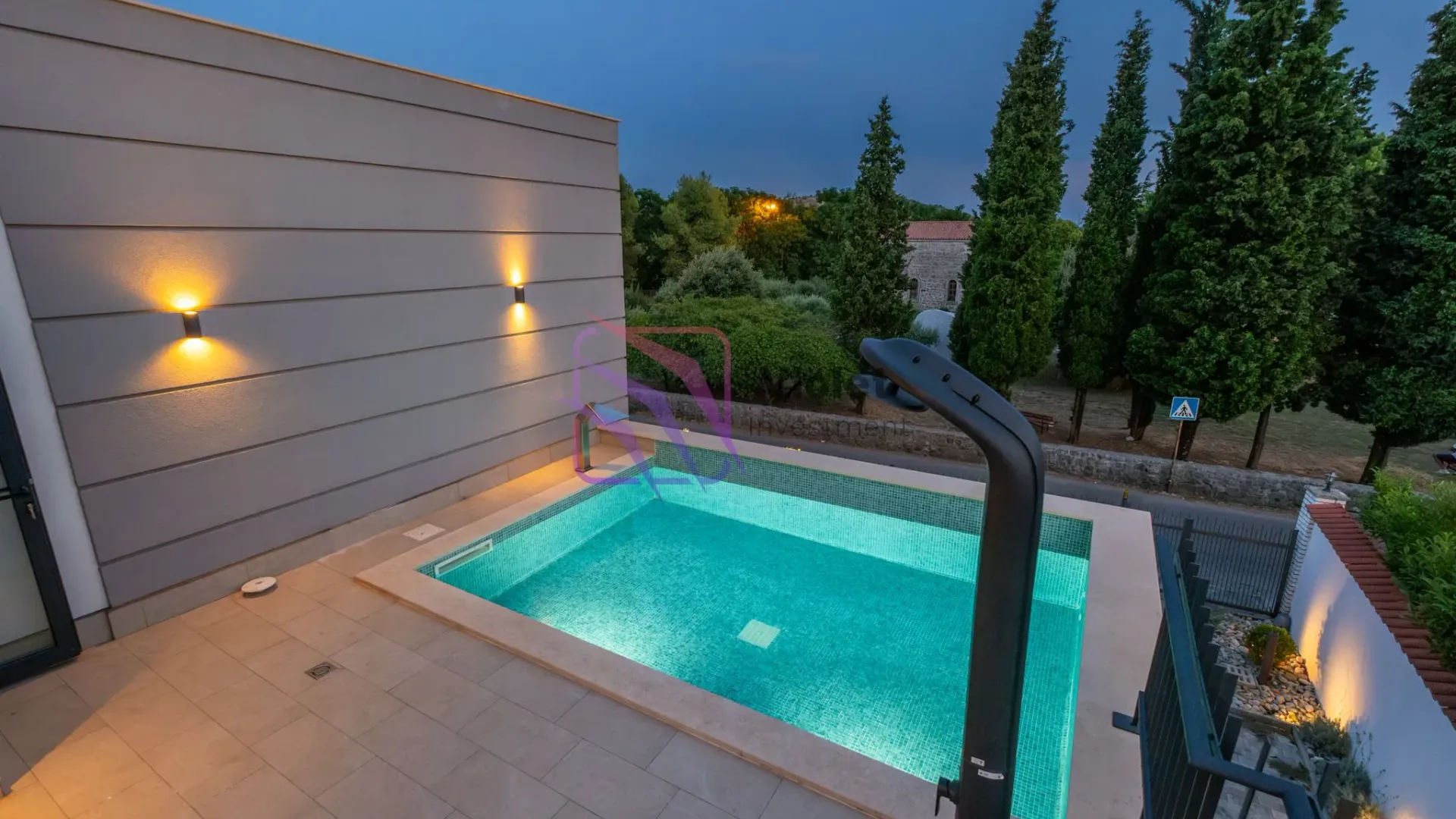 Izdavanje, kuća, 180m², Gornja Gorica, Podgorica