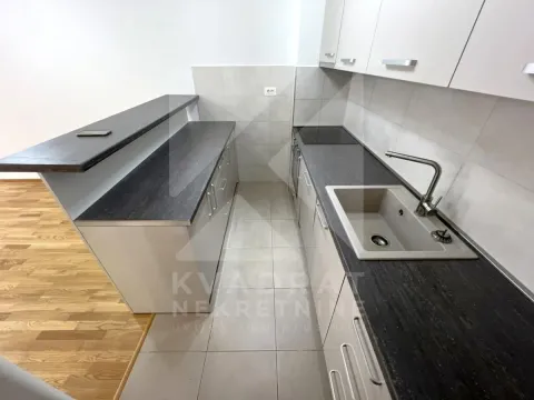 Rent, office space, 64m², City Kej, Podgorica - image 5