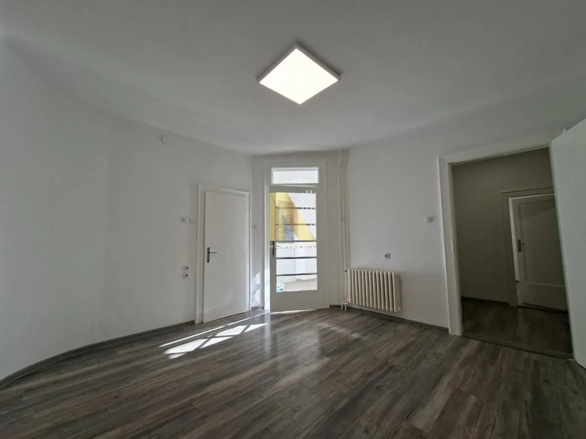 Rent, office space, 85m², Stari grad, Novi Sad