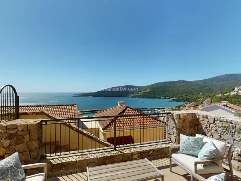 Stan in Luštica Bay