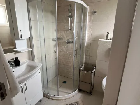 Izdavanje, jednosoban stan, 55m², Kava, Tivat - image 1