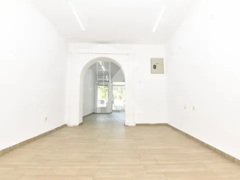 Rent, office space, 42m², Centar, Podgorica - image 5