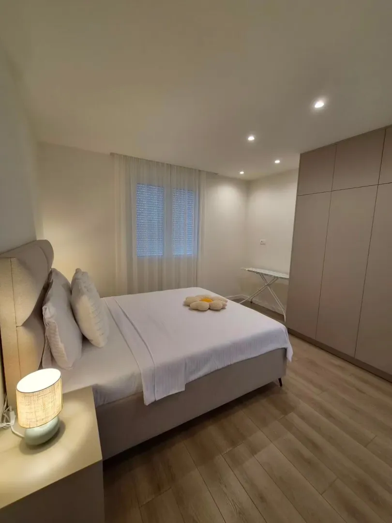 Rent, two bedroom apartment, 84m², Kalimanj, Tivat