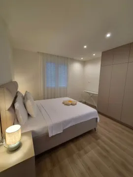 Rent, two bedroom apartment, 84m², Kalimanj, Tivat - image 13