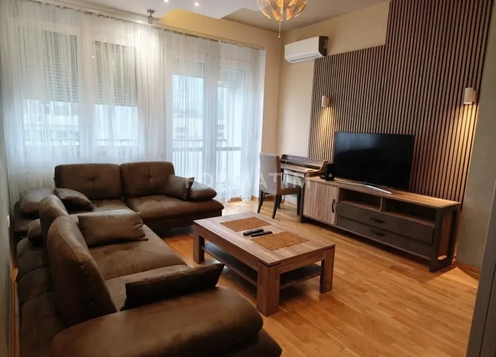 Rent, two bedroom apartment, 45m², Savski Venac, Beograd