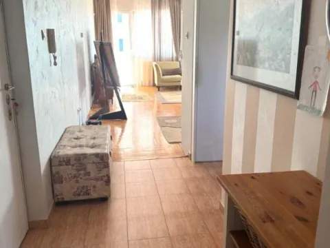 Izdavanje, trosoban stan, 115m², Gorica C, Podgorica - image 11