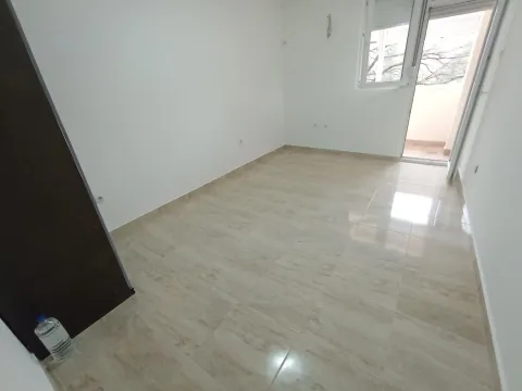 Rent, two bedroom apartment, 65m², Blok 5, Podgorica - image 4