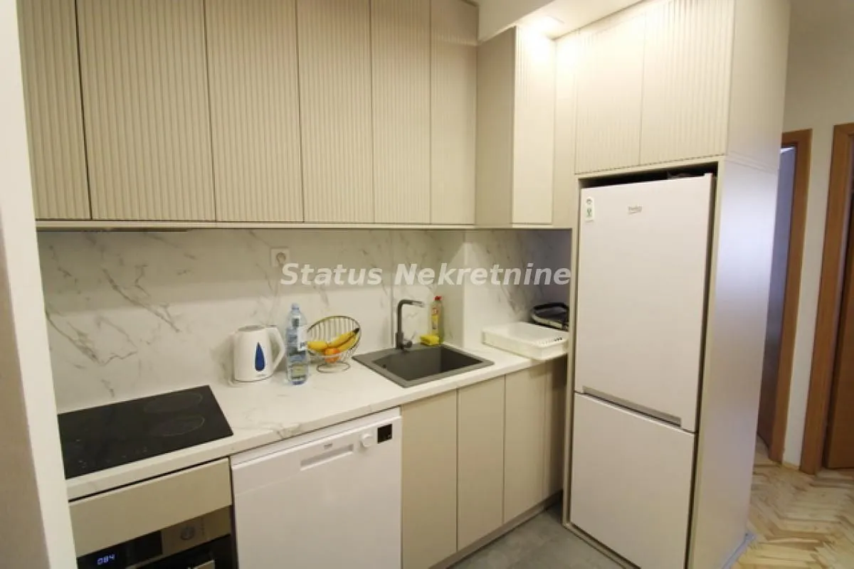 Prodaja, trosoban stan, 55m², Sremska Kamenica, Petrovaradin