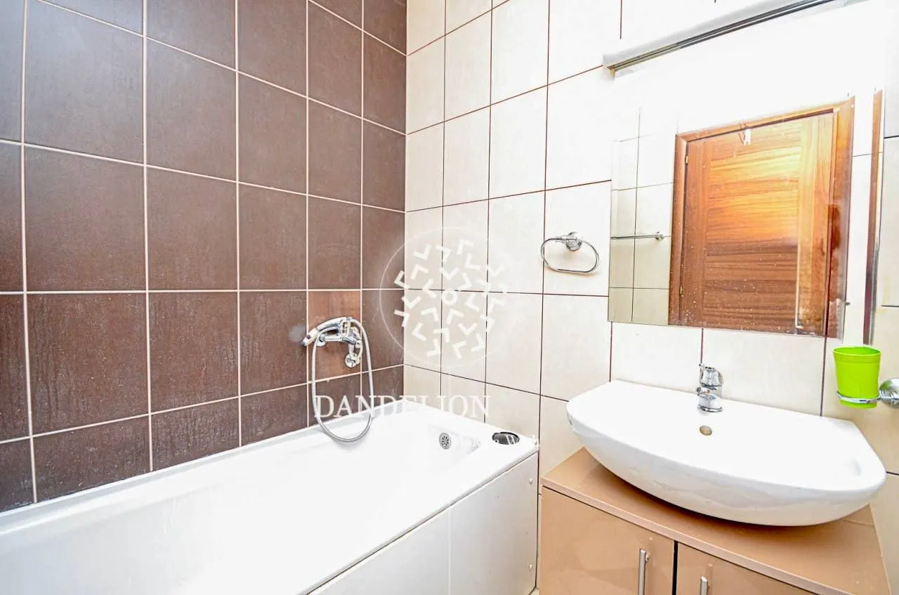 Rent, two bedroom apartment, 79m², City Kvart, Podgorica