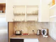 Izdavanje, trosoban stan, 198m², Budva, Crna Gora - image 23