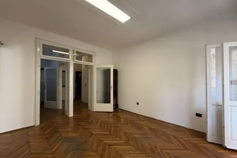 Rent, two bedroom apartment, 47m², Stari Grad, Beograd - image 3