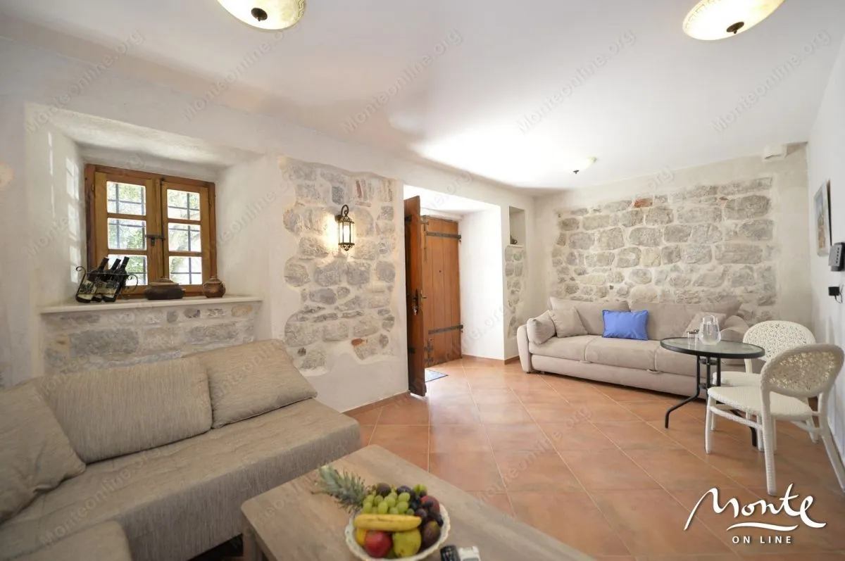 Sale, house, 222m², Prčanj, Kotor