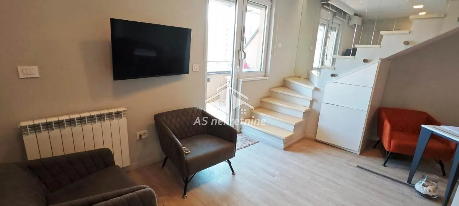 Prodaja, stan, 118m², Đeram Pijaca, Beograd