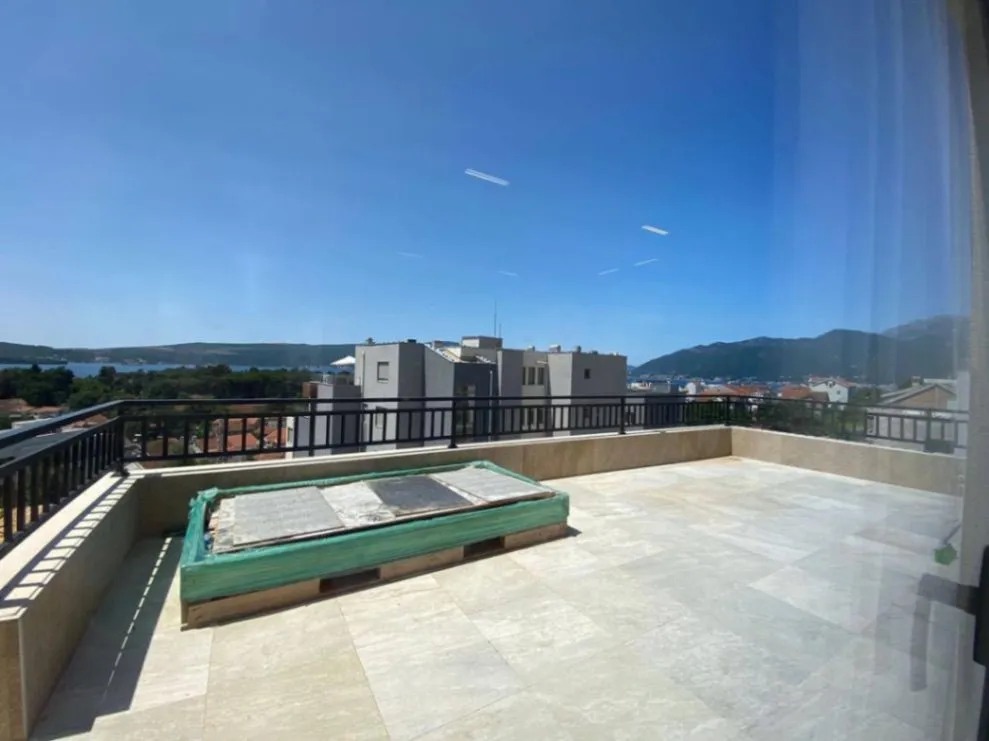 Sale, three bedroom apartment, 109m², Tivat, Crna Gora