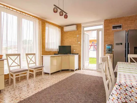 Prodaja, kuća, 400m², Glavica, Danilovgrad - image 4