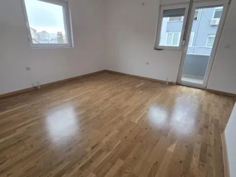 Sale, two bedroom apartment, 54m², Pantelej, Niš - image 3