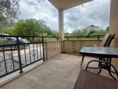 Izdavanje, dvosoban stan, 60m², Radanovići, Kotor - image 12