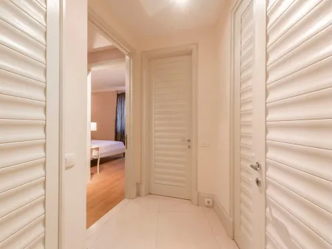 Izdavanje, jednosoban stan, 119m², Porto Montenegro, Tivat - image 16