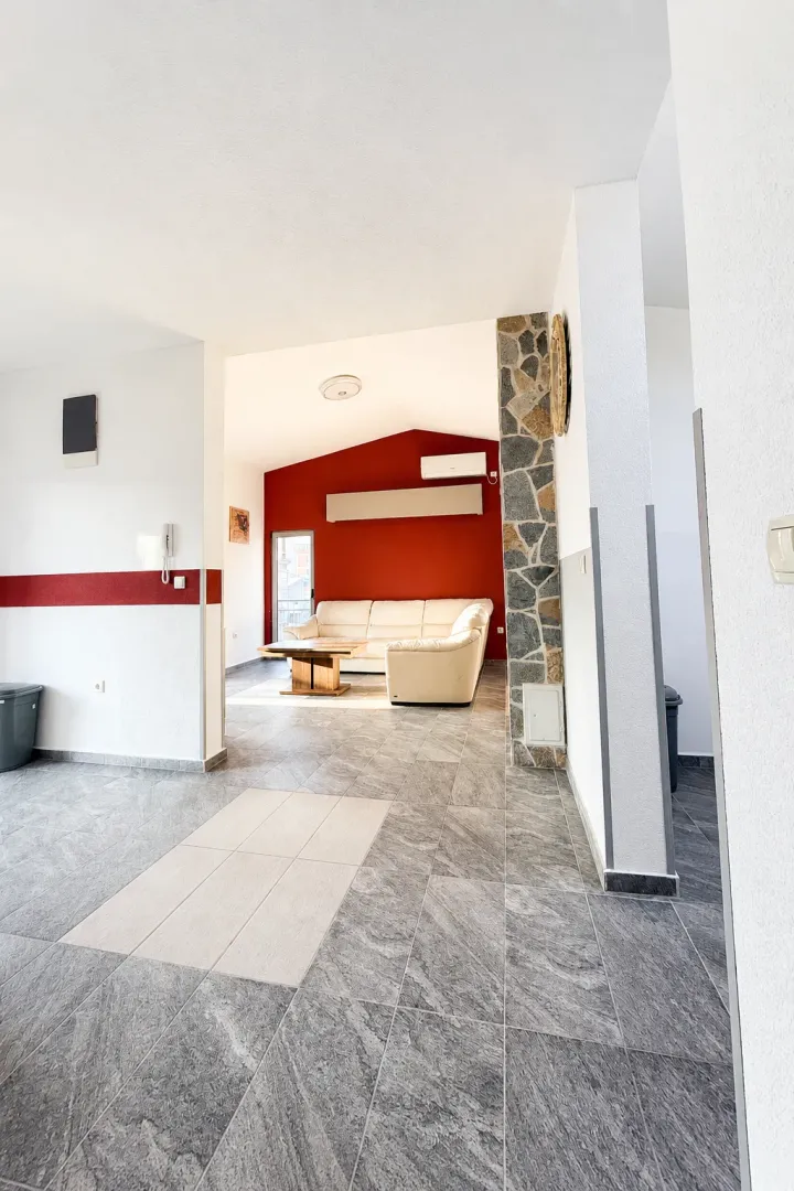 Rent, house, 145m², Dobra Voda, Bar