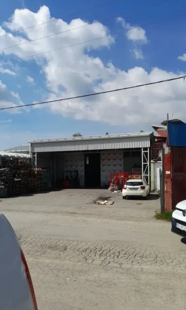 Sale, office space, 570m², Radiofar, Surčin