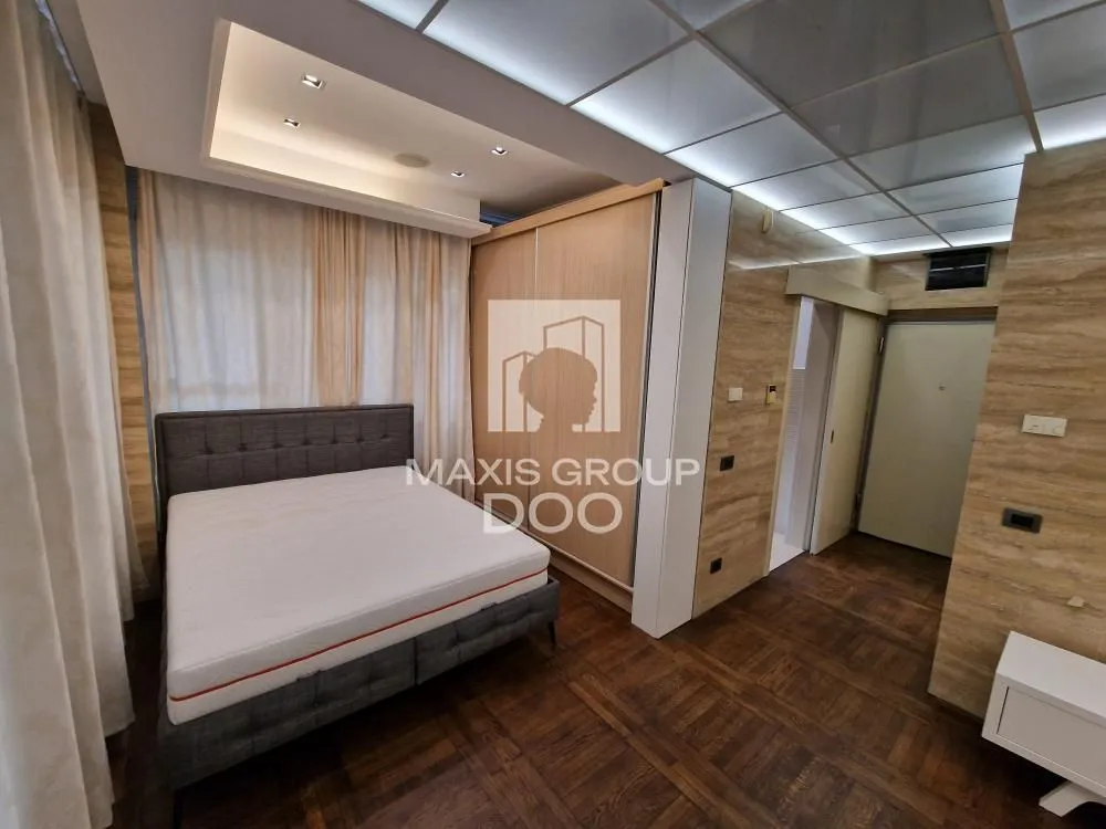 Izdavanje, dvosoban stan, 48m², Savski Venac, Beograd