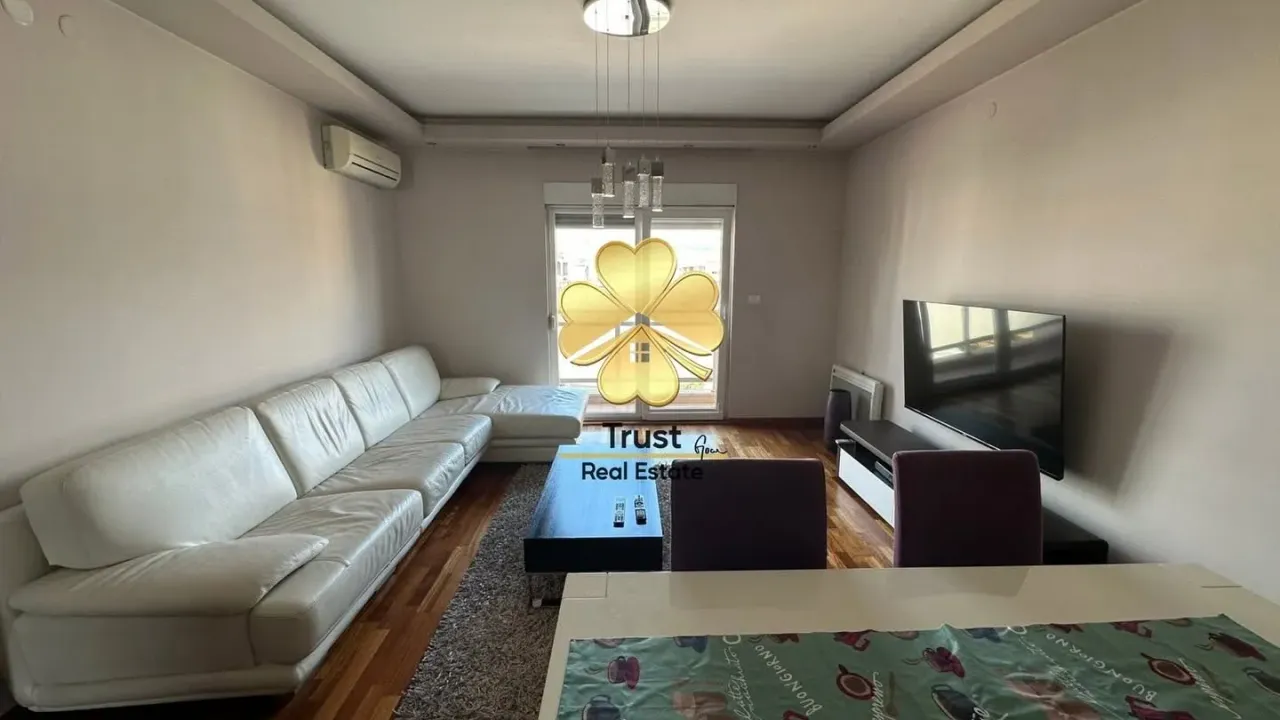 Izdavanje, jednosoban stan, 53m², City Kvart, Podgorica