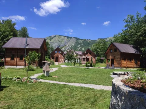 Prodaja, ugostiteljski objekat, 450m², Kolašin, Crna Gora - image 15